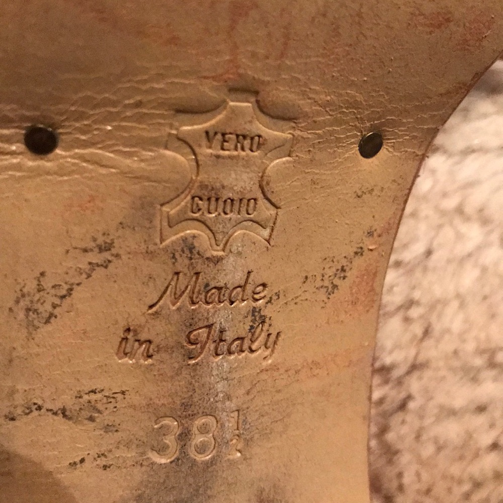 Shoes - Picture 5 of 5